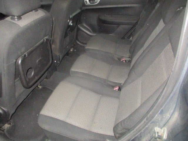 Peugeot 307 1,6 HDi 110 SW 7prs Diesel modelår 2007 km 412000