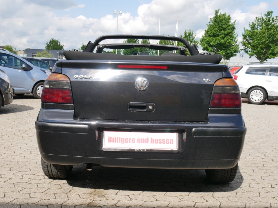 VW Golf IV 1,6 Trendline Cabriolet Benzin modelår 2001 km