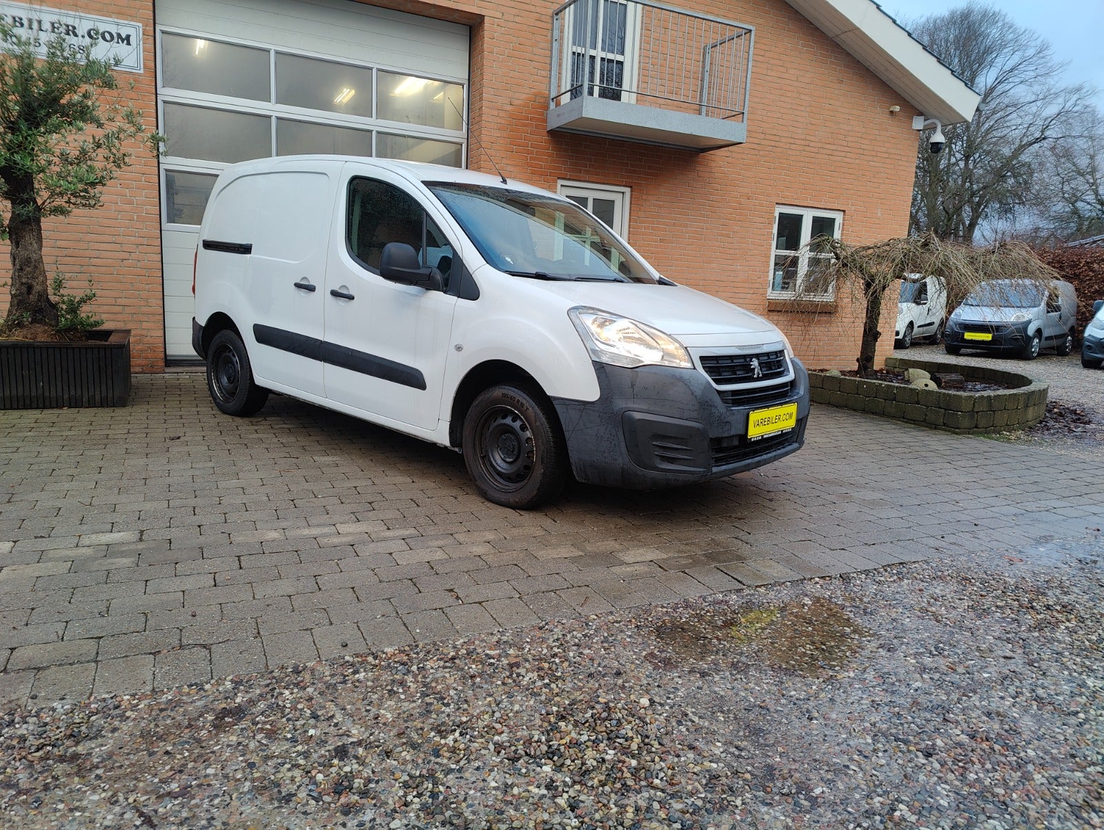 Peugeot Partner 1,6 BlueHDi 100 L1 Premium Van Diesel