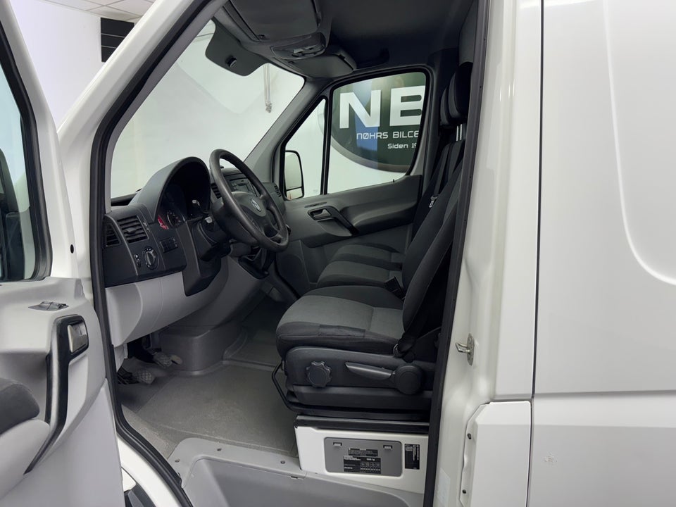 VW Crafter 2,0 TDi 163 Kassevogn M d Diesel modelår 2017 Hvid