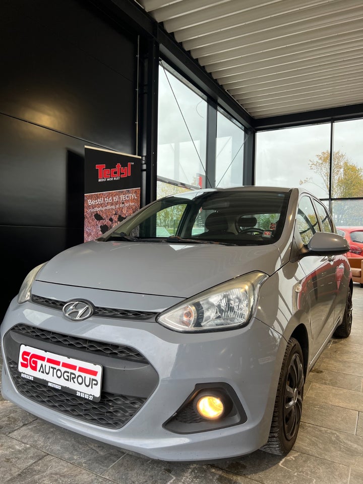 Hyundai i10 1,0 Style Benzin modelår 2014 km 143000 Grå