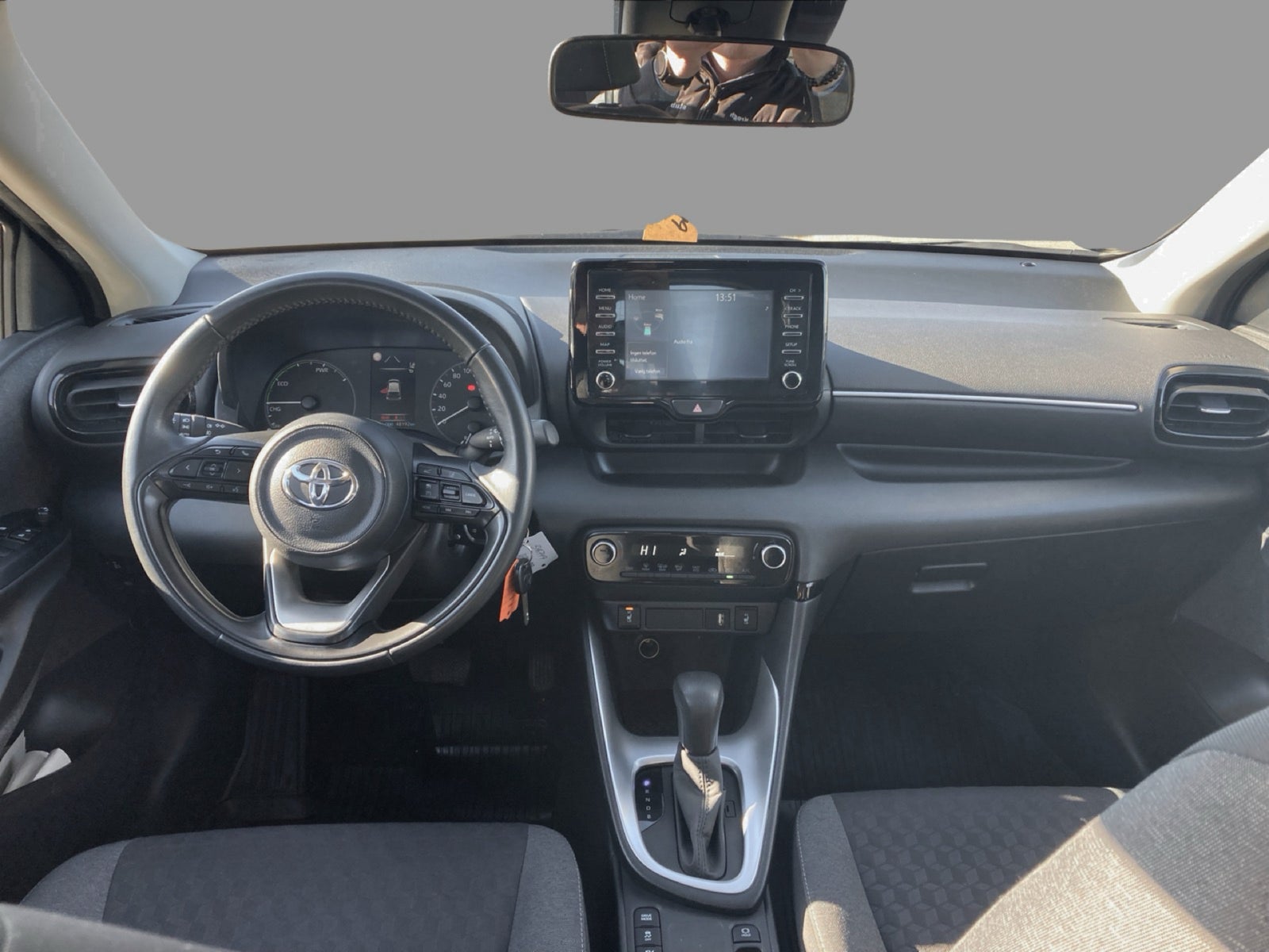 Toyota Yaris 1,5 Hybrid Essential Comfort e-CVT Benzin