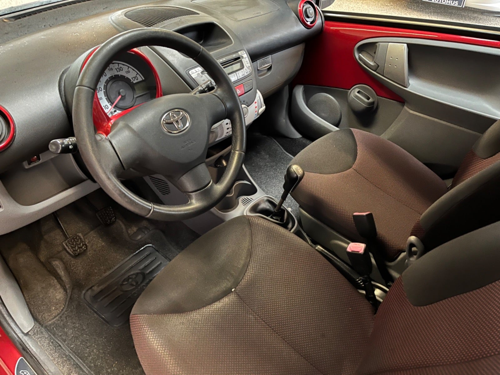 Toyota Aygo 1,0 Plus Red Line Benzin modelår 2010 km 264000
