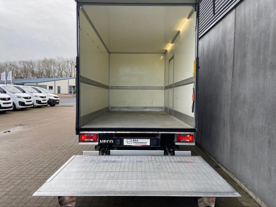 Iveco Daily 3,0 35C15 4100mm Lad Diesel modelår 2016 Hvid km