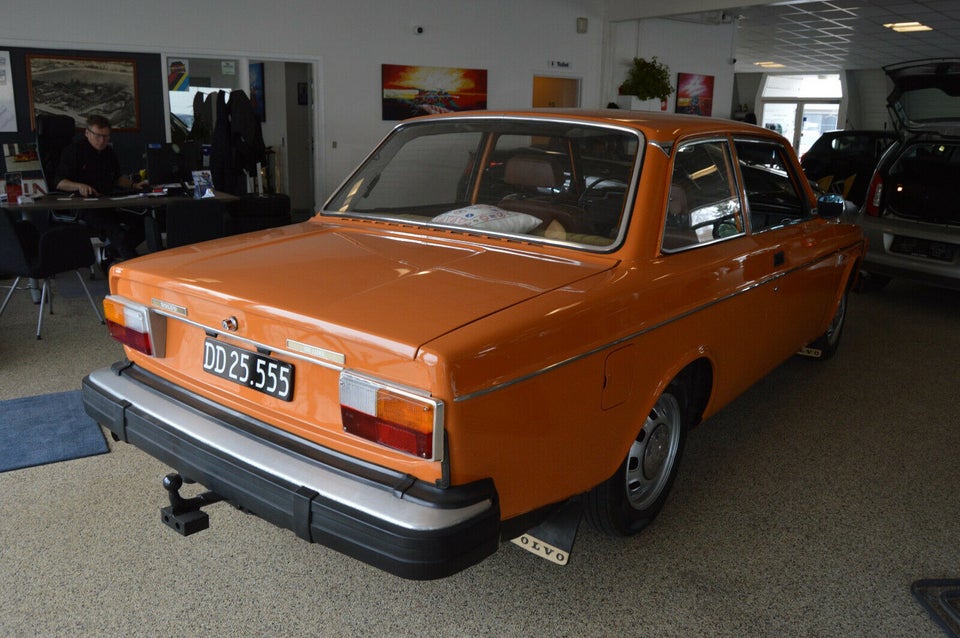 Volvo 142 1,9 DL Benzin modelår 1973 km 240000 Orange