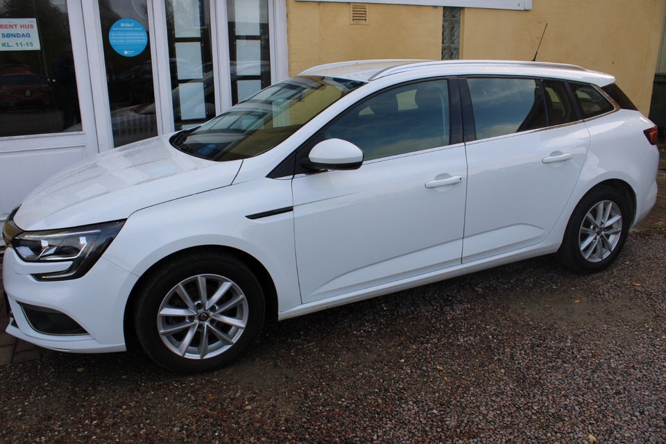 Renault Megane IV 1,5 dCi 115 Zen Sport Tourer Diesel modelår