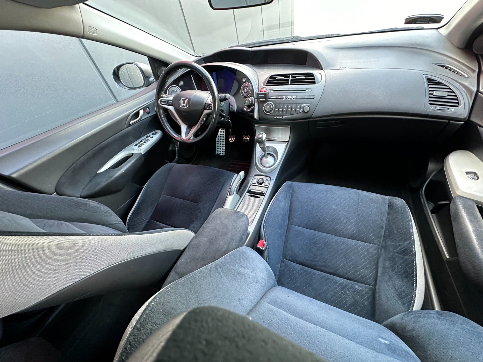 Honda Civic 1,8 Sport Benzin modelår 2007 km 270000 ABS