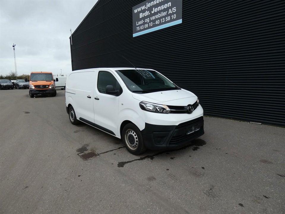 Toyota ProAce 1,6 D 95 Medium Base Diesel modelår 2019 Hvid km