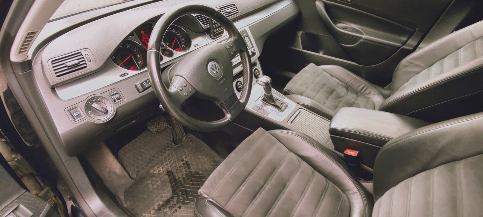 VW Passat 3,2 FSi Variant DSG 4Motion Van Benzin aut.