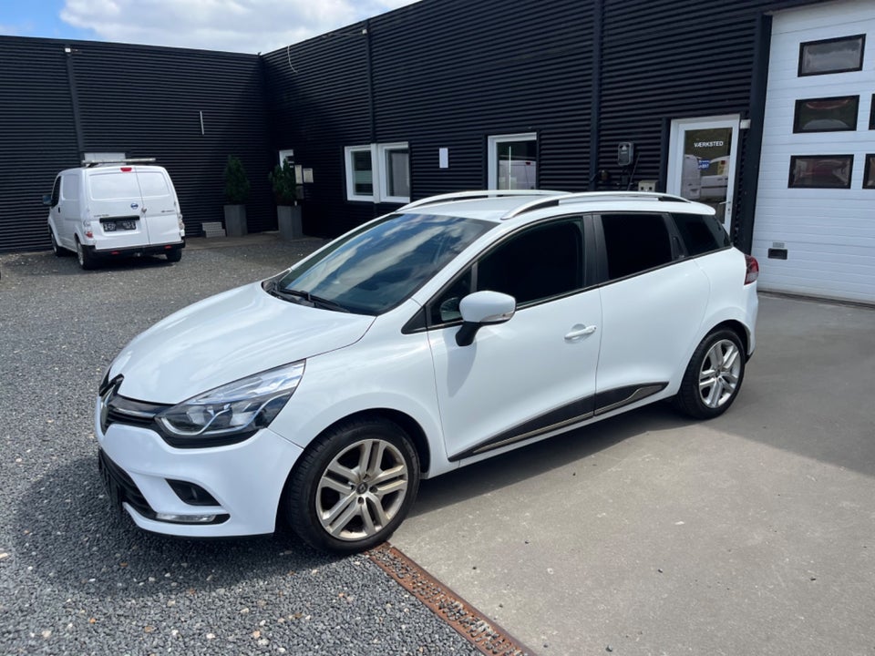 Renault Clio IV 0,9 TCe 90 Zen Sport Tourer Van Benzin modelår