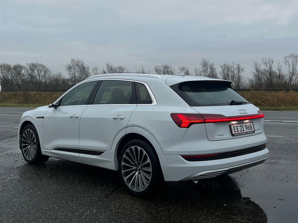 Audi e-tron 55 S-line quattro El 4x4 4x4 aut. Automatgear