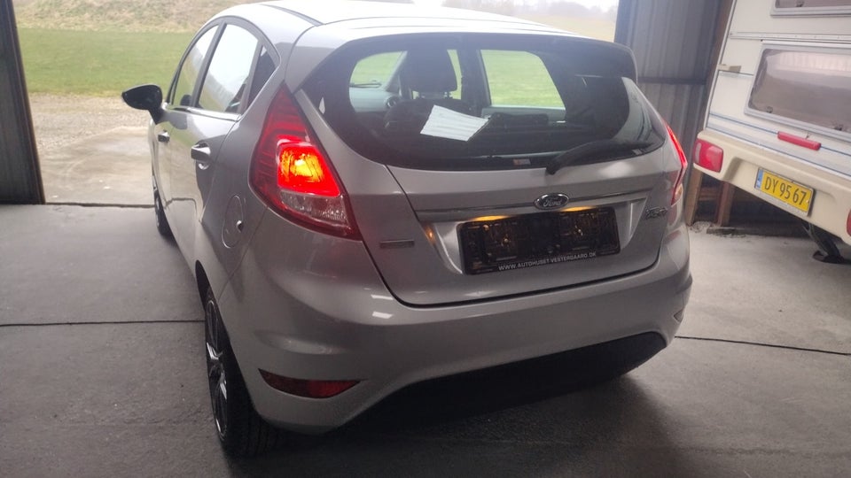 Ford Fiesta 1,0 SCTi 100 Titanium Benzin modelår 2014 km