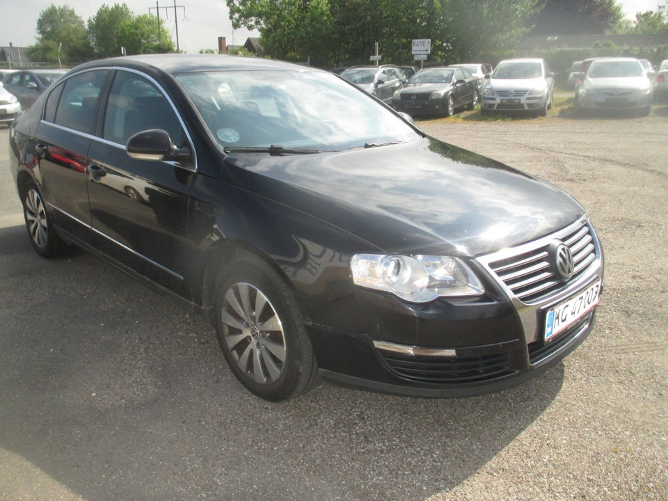 VW Passat 1,6 FSi Trendline Benzin modelår 2005 km 309000 ABS