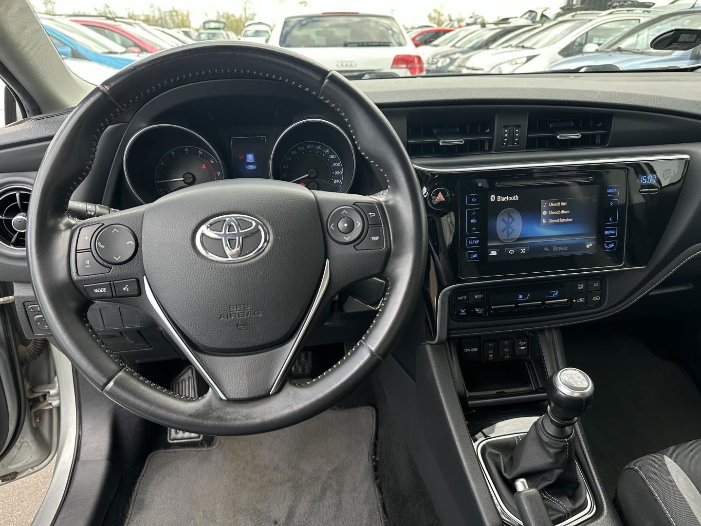Toyota Auris 1,2 T T2 Comfort Benzin modelår 2016 km 61000