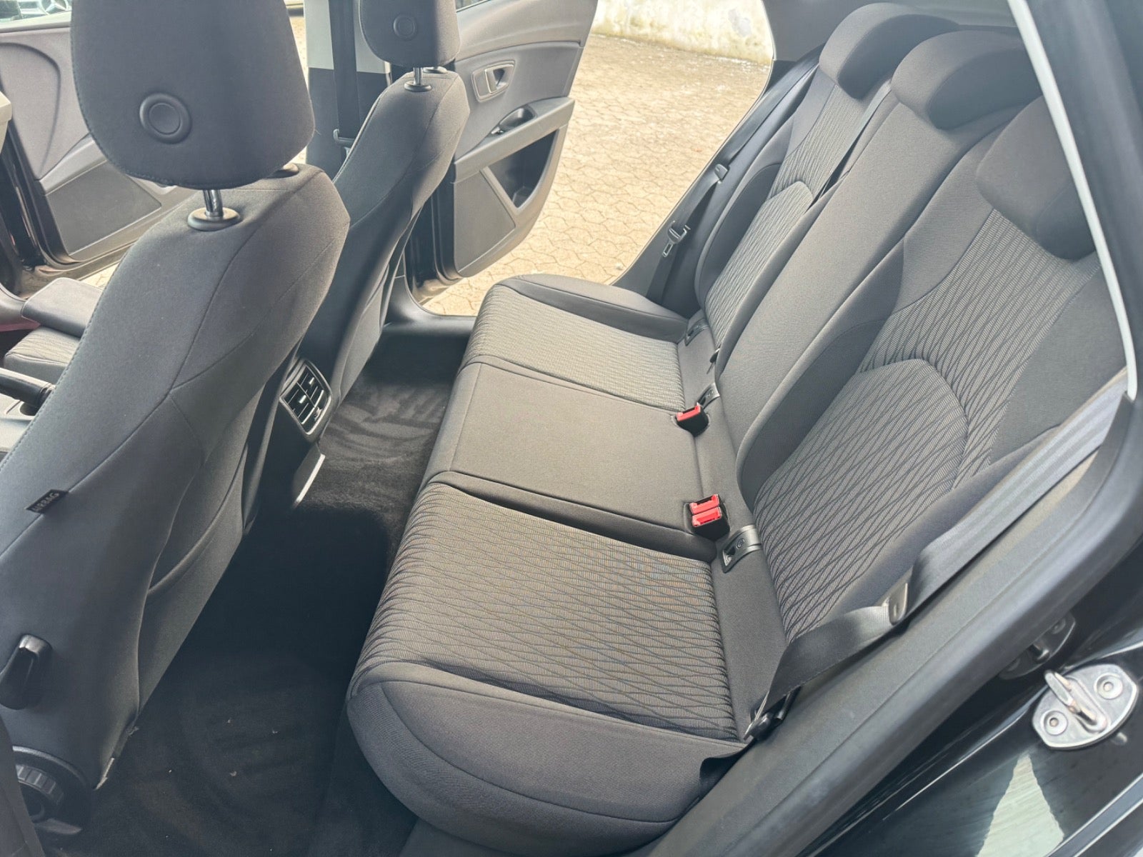 Seat Leon 1,2 TSi 110 Style Benzin modelår 2016 km 148000