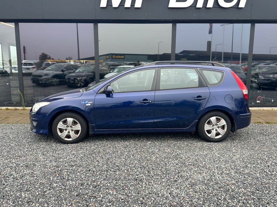 Hyundai i30 1,6 CRDi 90 Comfort CW Diesel modelår 2010 km