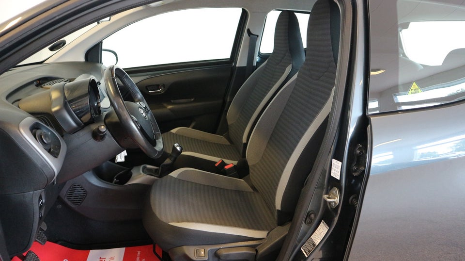 Toyota Aygo 1,0 VVT-i x-plore Benzin modelår 2019 km 55000