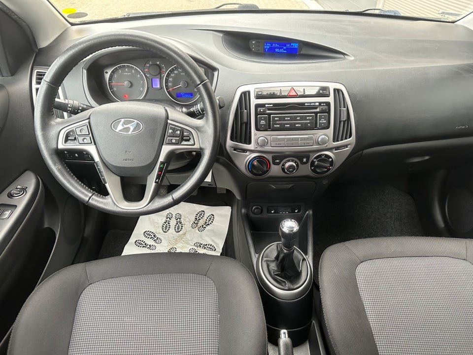 Hyundai i20 1,25 Go Benzin modelår 2015 km 54000 nysynet ABS