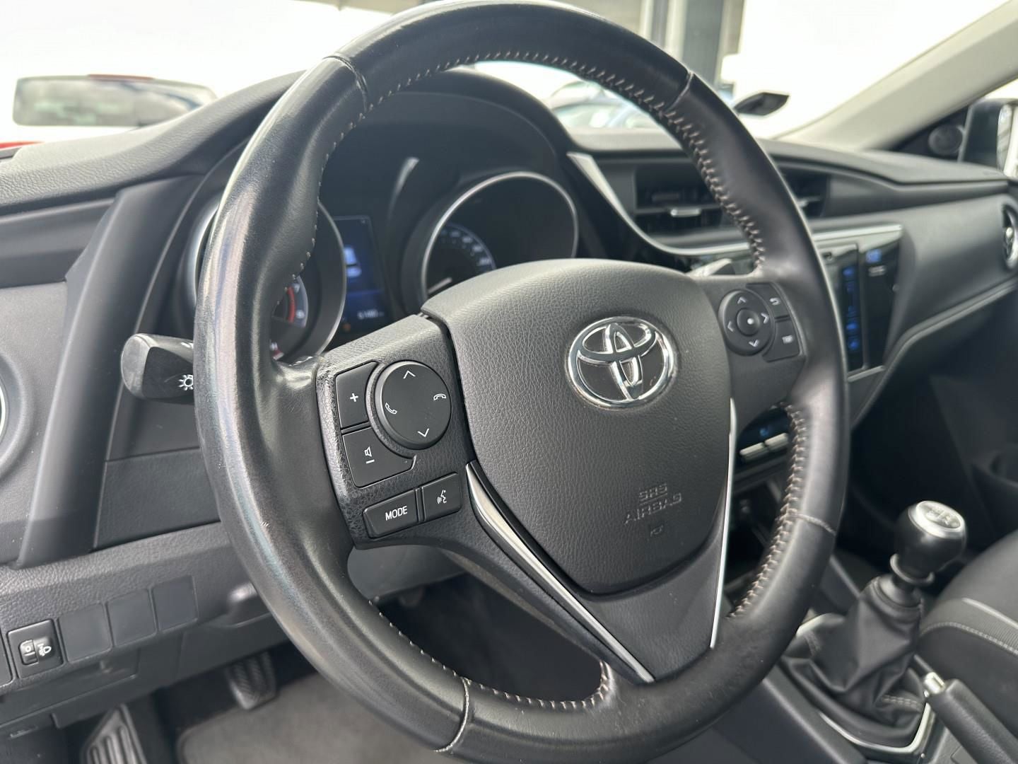Toyota Auris 1,2 T T2 Comfort Benzin modelår 2016 km 61000