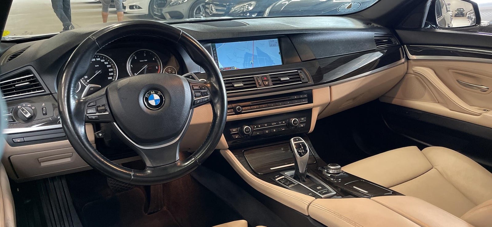 BMW 530d 3,0 aut. Diesel aut. Automatgear modelår 2011 km
