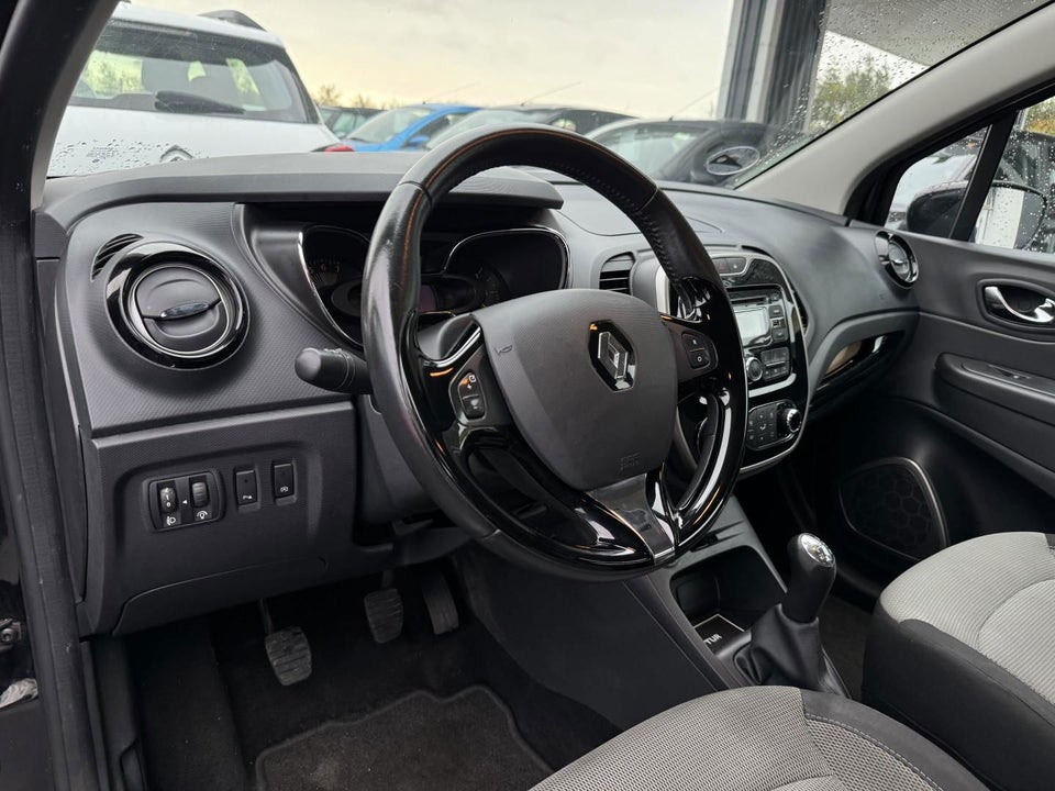 Renault Captur 0,9 TCe 90 Expression Benzin modelår 2015 km