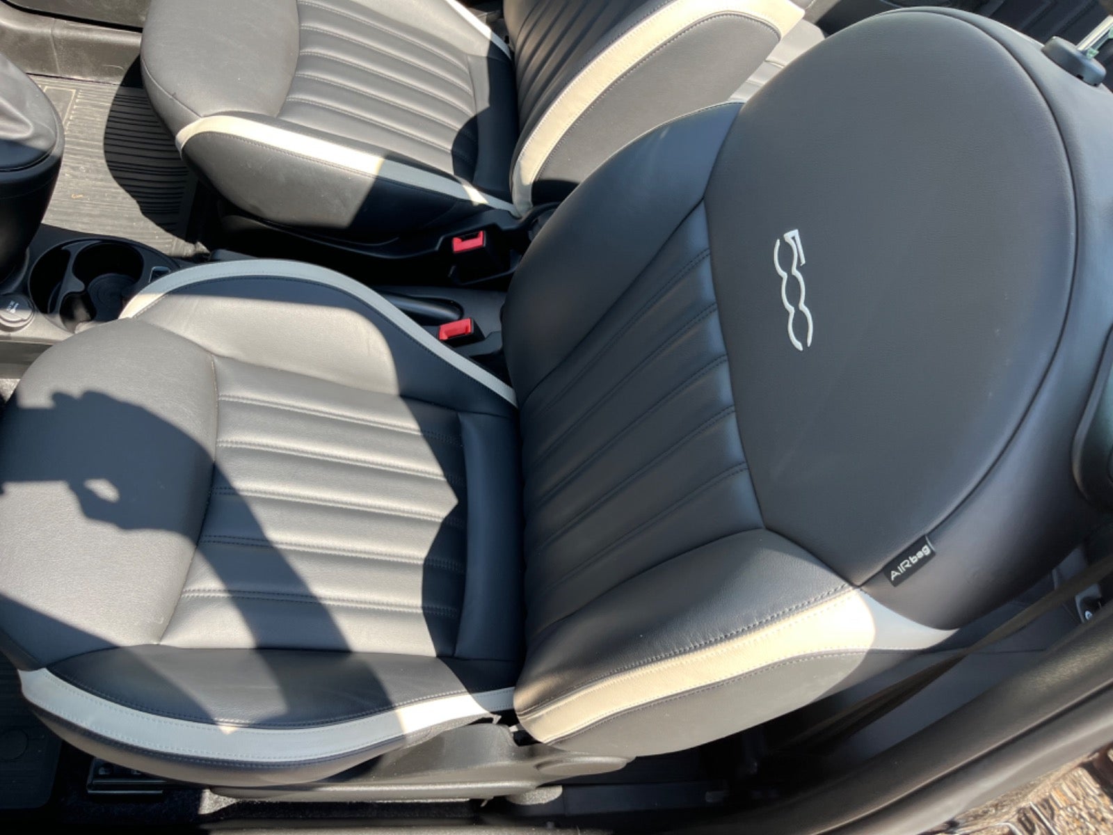 Fiat 500C 1,2 Lounge Benzin modelår 2018 km 36000 Sort ABS