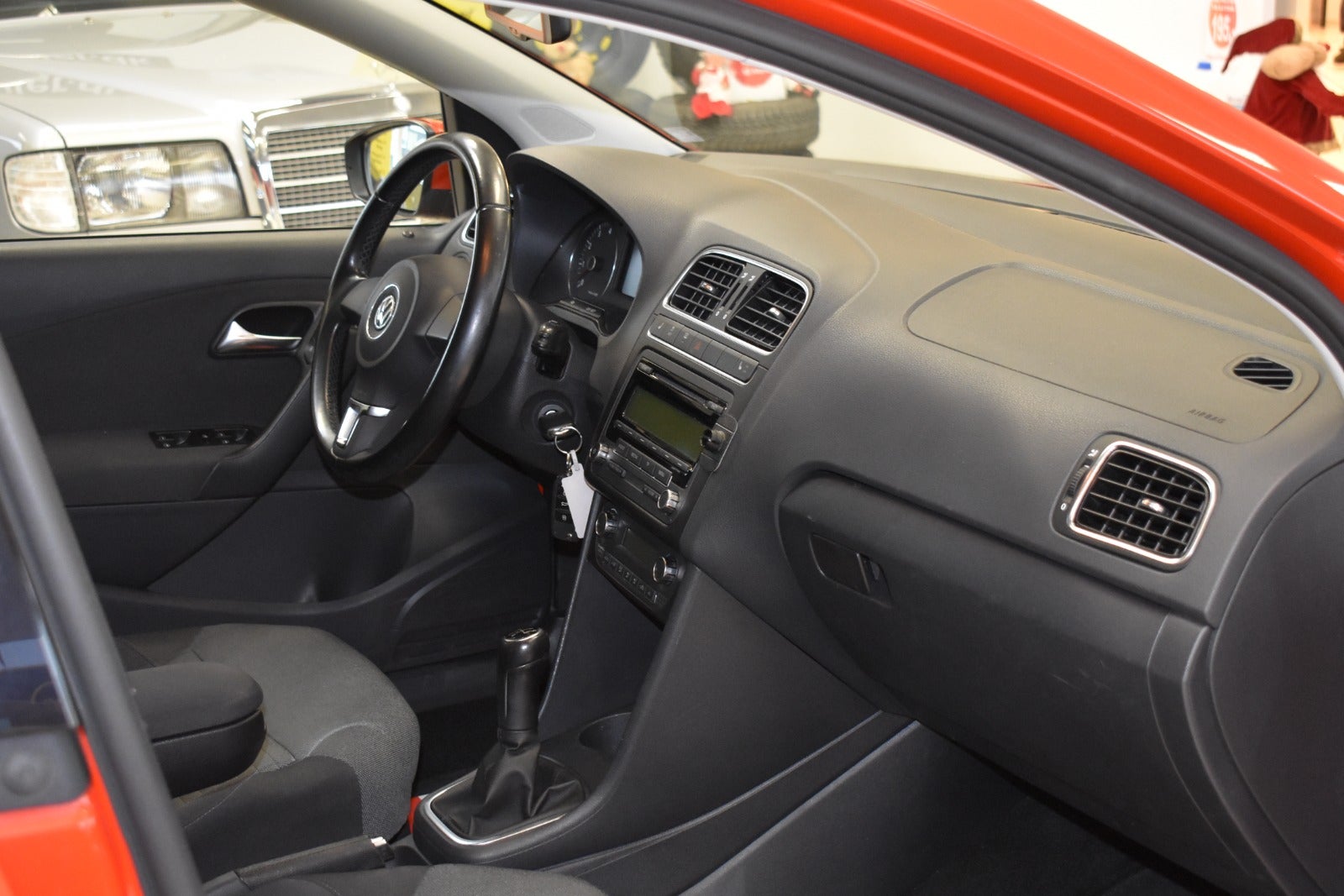 VW Polo 1,4 Comfortline Benzin modelår 2011 km 121000