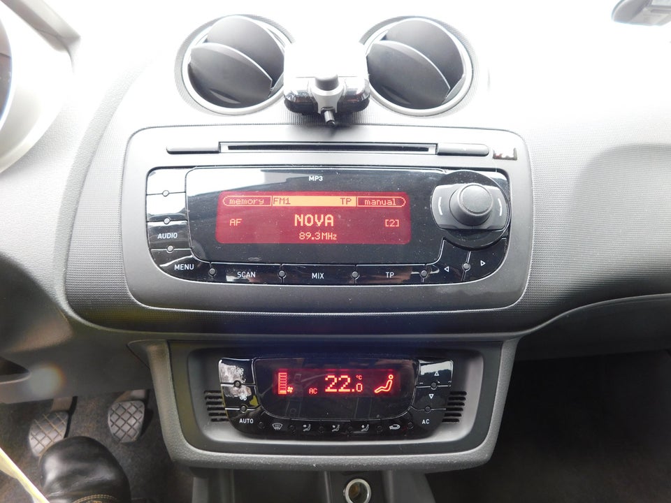 Seat Ibiza 1,2 TSi 105 Style ST eco Benzin modelår 2011 km