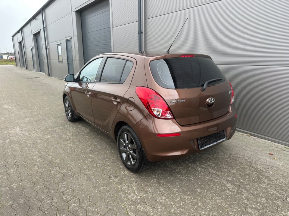 Hyundai i20 1,25 Go Benzin modelår 2015 km 54000 nysynet ABS