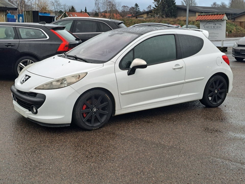 Benzin - Peugeot 207 RC - 2007