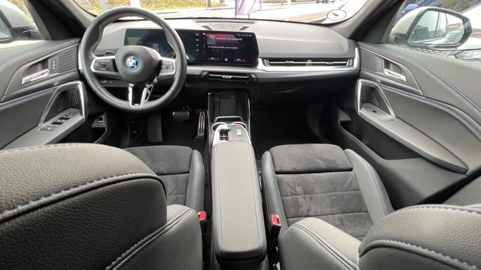 BMW iX1 xDrive30 M-Sport Premium El 4x4 4x4 aut.
