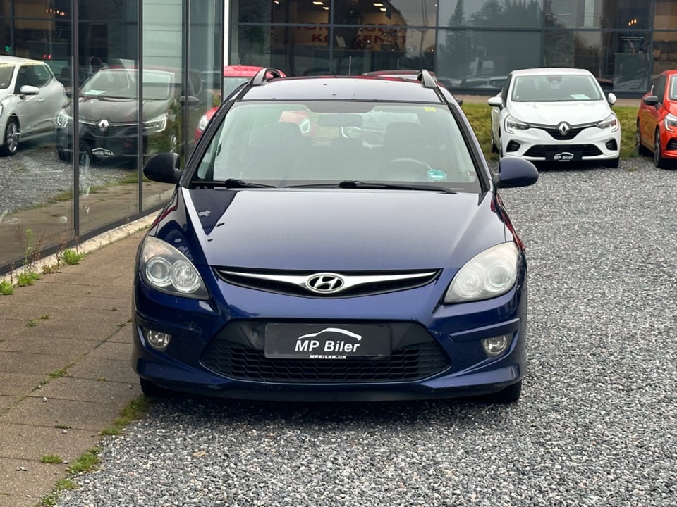 Hyundai i30 1,6 CRDi 90 Comfort CW Diesel modelår 2010 km