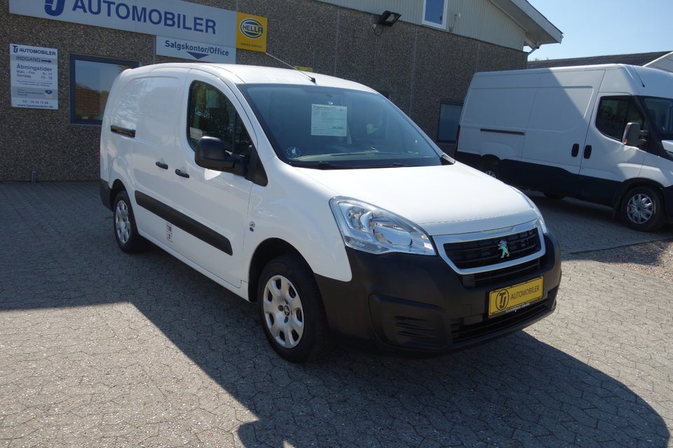 Peugeot Partner 1,6 BlueHDi 100 L2 Flex Van Diesel modelår