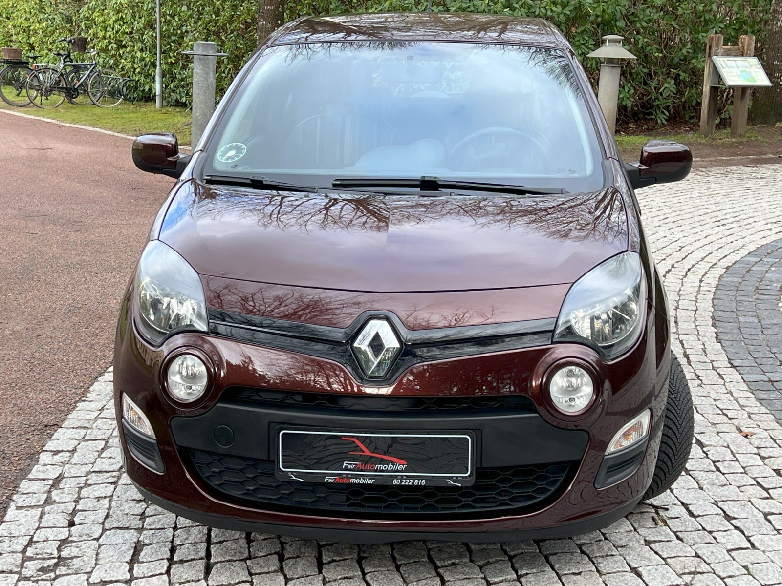 Renault Twingo 1,2 16V Expression Benzin modelår 2013 km
