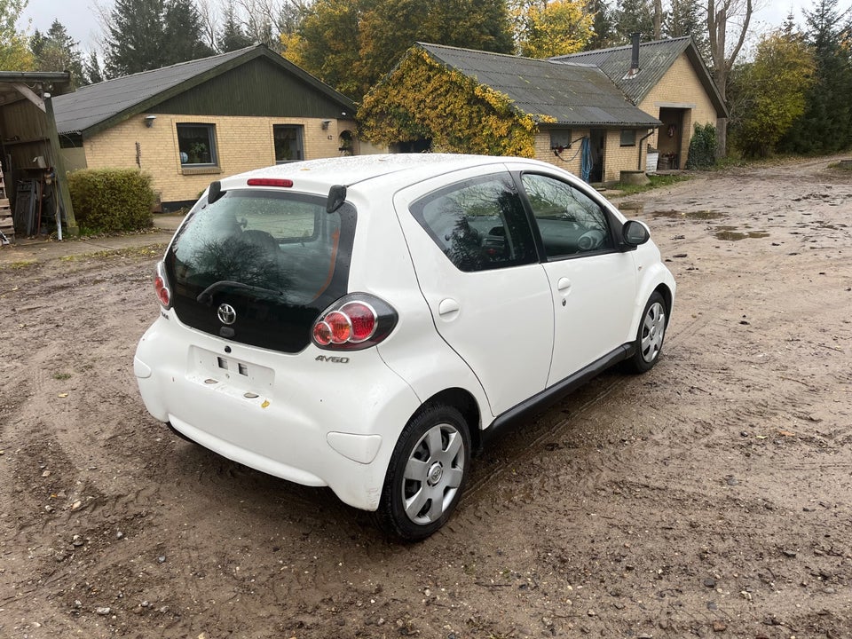 Toyota Aygo 1,0 Benzin modelår 2010 km 328000 nysynet ABS