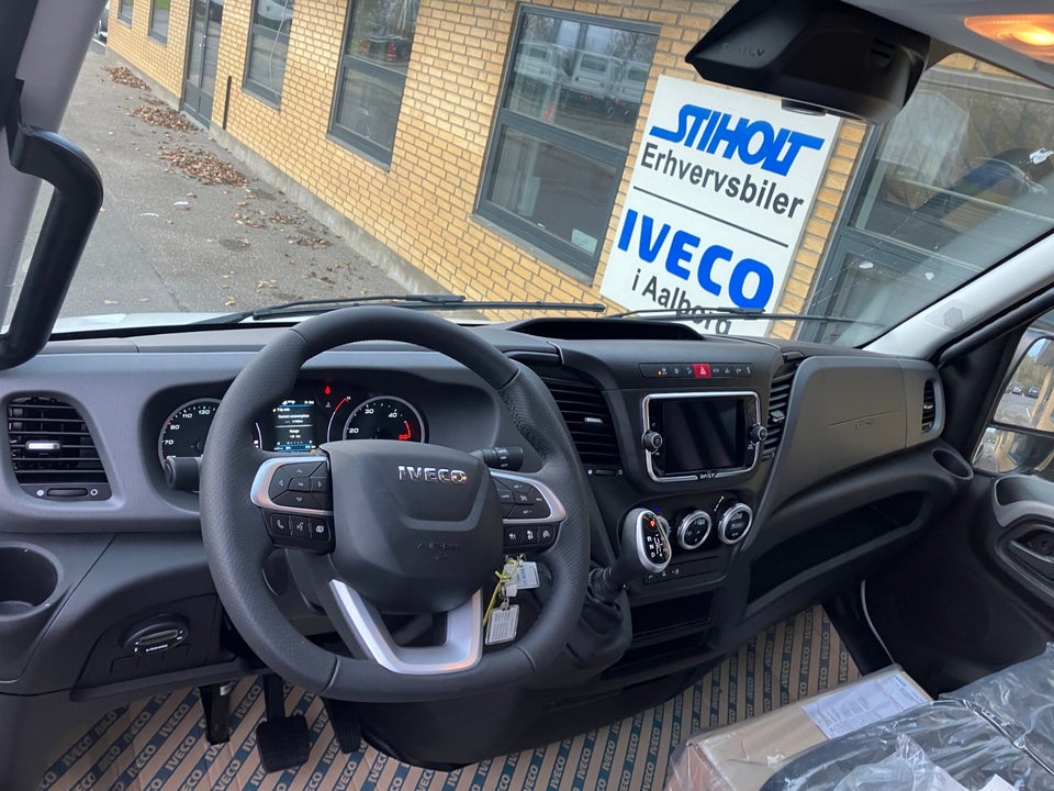 Iveco Daily 3,0 35S18 12m³ Van AG8 d Diesel aut. Automatgear