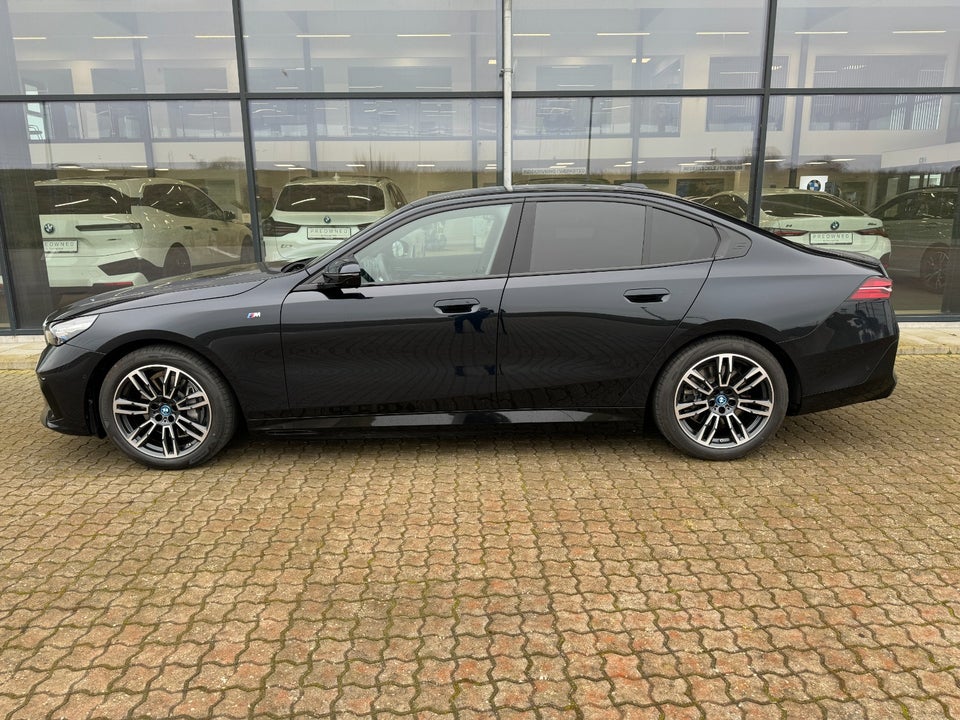 BMW i5 eDrive40 M-Sport El aut. Automatgear modelår 2024 km
