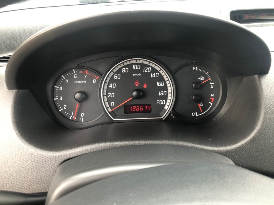 Suzuki Swift 1,5 GL-A Benzin modelår 2005 km 196000