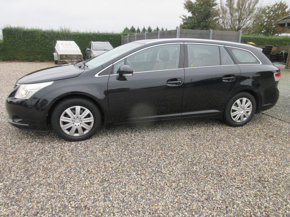 Toyota Avensis 2,0 D-4D TX stc. Diesel modelår 2011 km 162000