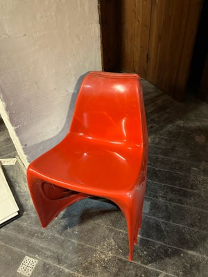 Steen Østergaard, stol, CADO, Tre røde stole af Steen Østergaard, made in Denmark. Sælges da der bar