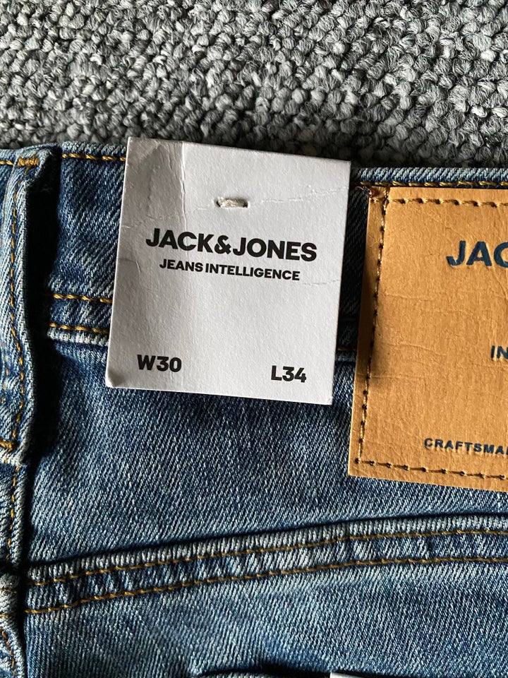 Jeans, Jack & Jones, str. 30