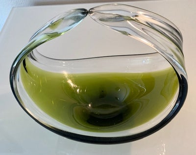 Glas, Skål, Holmegaard ?, 
Glas, Skål, Smuk glas skål i farverne grøn og klar
Ved ikke hvem der har 