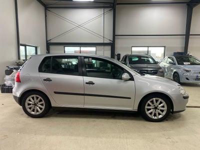 VW Golf V 1,6 Comfortline 5d