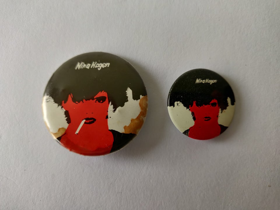 Badges, NINA HAGEN