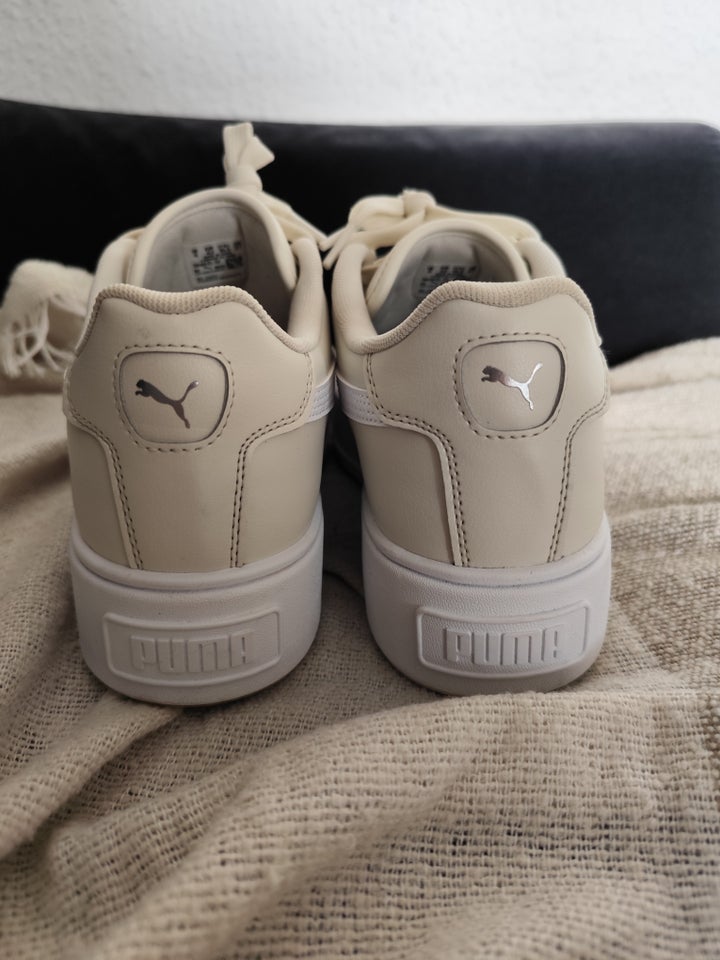 Sneakers, str. 42, Puma Karmen L