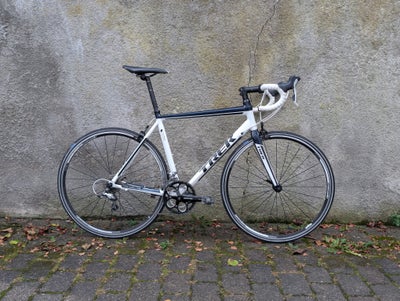 Herreracer, Trek One 1.5, 55 cm stel, 18 gear, Pæn og velholdt Trek racercykel sælges. 18 gear og Ti