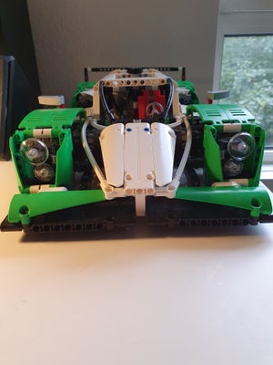 Lego Technic, 42039 24 Hours Race Car, I god stand - klistermærkerne har aldrig været sat på


Med b