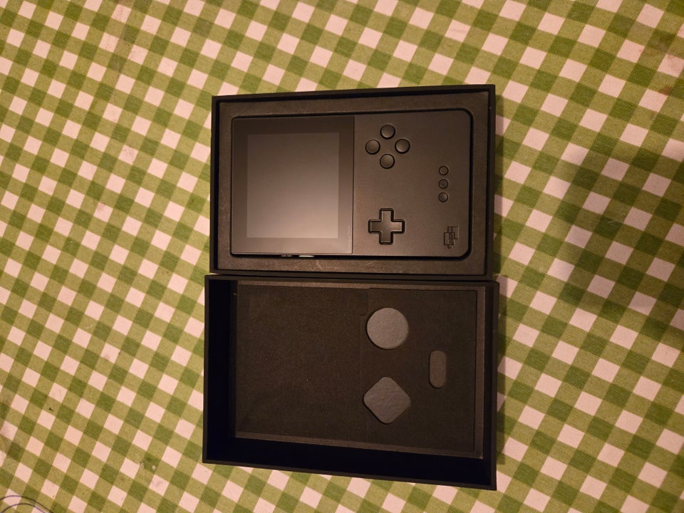 Analogue Pocket Sort, Gameboy emulator