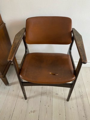 Armstol, andet, Arne Vodder, Arne vodder designer stol “ LENE”
Skal have nyt sæde skum/ betræk
