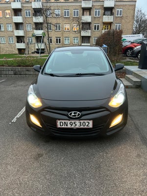 Hyundai i30, 1,6 CRDi 110 Comfort Eco, Diesel, 2014, km 190000, sortmetal, nysynet, aircondition, AB